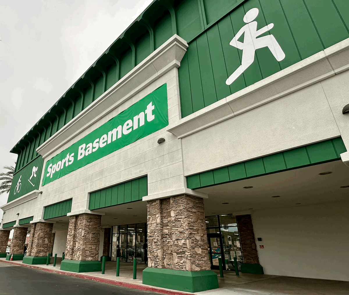 Los Altos Sports Basement set to open Friday