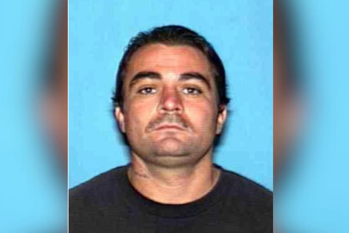 FBI offers reward to find suspect in fatal 2008 shooting at Long Beach restaurant