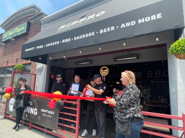 2 restaurants host grand openings on Belmont Shore's Second Street