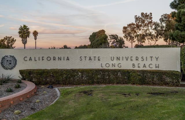 A sign saying "California State University Long Beach.