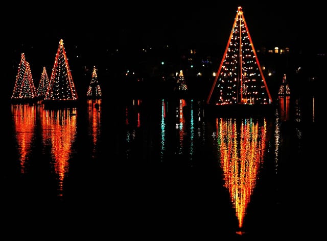 Solar-powered Christmas? Energy-efficient holiday trees coming to Colorado Lagoon